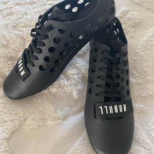 Mens No Bull Peloton cycle shoes. Size 11. Brand new.